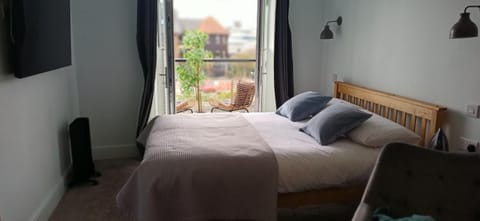 Crescent House Bed and Breakfast in Plymouth