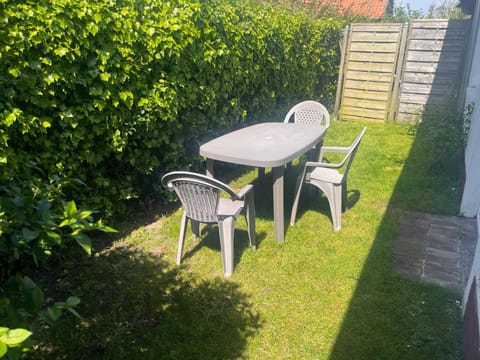 Garden, Balcony/Terrace