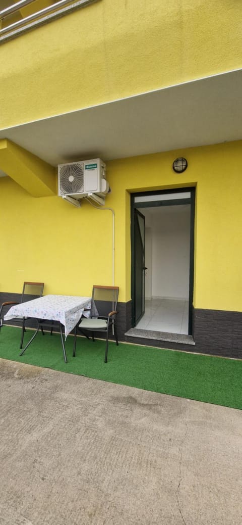 Patio, Day