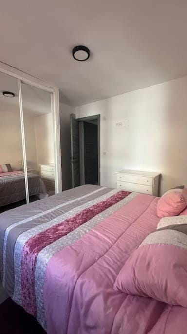 Bed, Bedroom, wardrobe