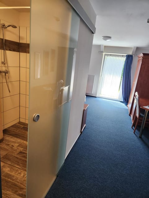 Hotel Hoyers in Pinneberg, Free Parking and WiFi Hotel in Hamburg