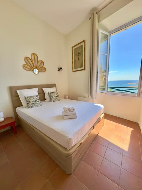 Bedroom, Sea view