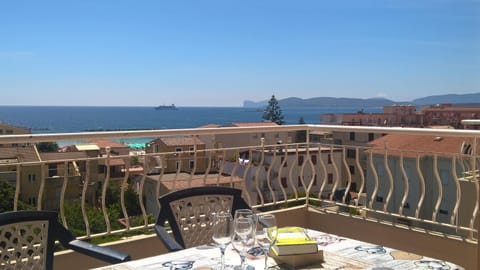 Balcony/Terrace, City view, Sea view