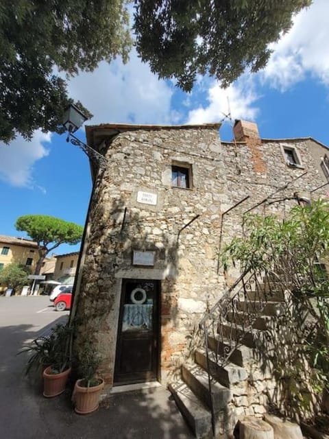 Private 2 bedrooms home in Saturnia centre Apartment in Saturnia