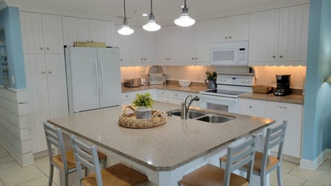 DeSoto Beach Club 107 by Tybee Beach Vacation Rentals House in Tybee Island