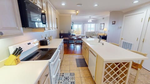 DeSoto Beach Club 201 by Tybee Beach Vacation Rentals House in Tybee Island