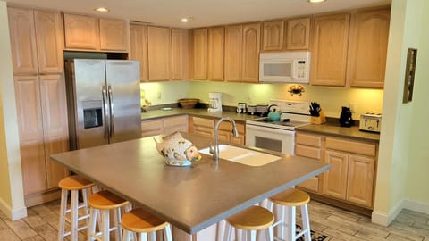 DeSoto Beach Club 205 by Tybee Beach Vacation Rentals House in Tybee Island