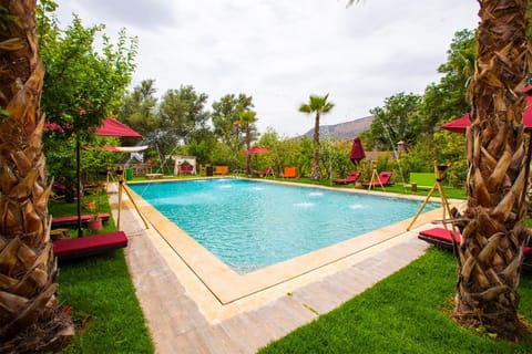 Swimming pool, Swimming pool