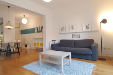 San Felice Terrace Apartment in Bologna