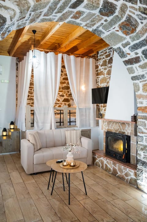 Living room, Seating area, fireplace