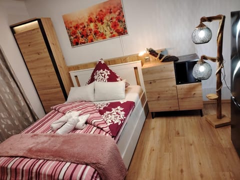 Bed, Photo of the whole room, Bedroom, wardrobe