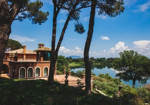 Property building, Natural landscape, Garden, Lake view