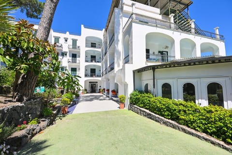 Property building, Garden