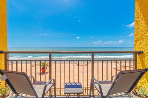 Direct Oceanfront 1 Bedroom with Stunning Views! Caravelle 841 House in Myrtle Beach
