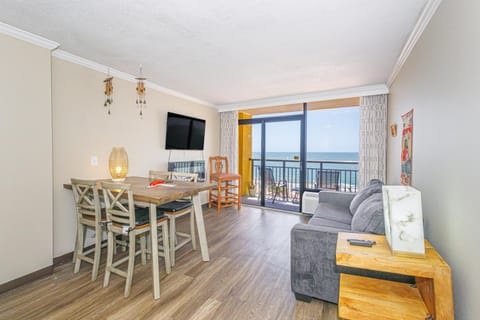 Direct Oceanfront 1 Bedroom with Stunning Views! Caravelle 841 House in Myrtle Beach