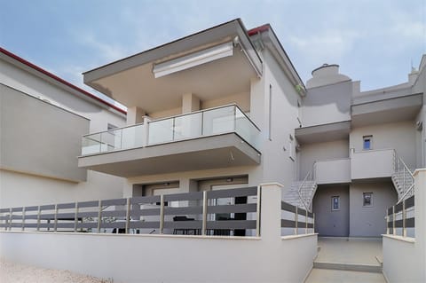 Property building, Day, View (from property/room), Balcony/Terrace, Balcony/Terrace