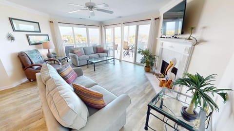 Dolphin Watch 05 by Tybee Vacation Rentals House in Tybee Island