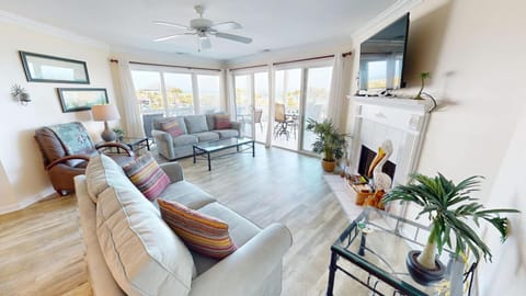 Dolphin Watch 05 by Tybee Vacation Rentals House in Tybee Island