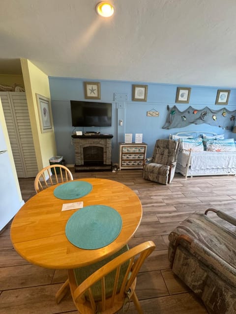 Unit 125 at Park Place in Cedar Key, FL Apartment in Cedar Key