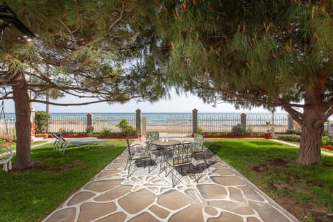 Patio, Garden, Beach, Garden view