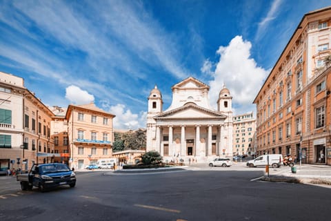 Day, Neighbourhood, Street view, Location