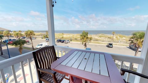Pelican Point 03 by Tybee Beach Vacation Rentals House in Tybee Island