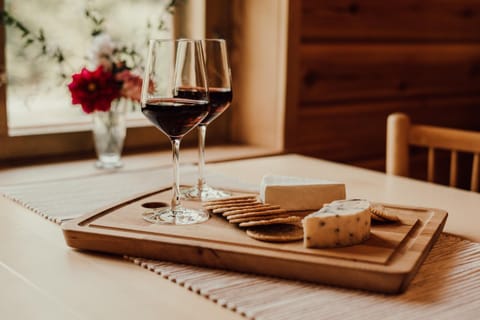 Ireneborg, cottage with Finnish sauna Apartment in Uusimaa