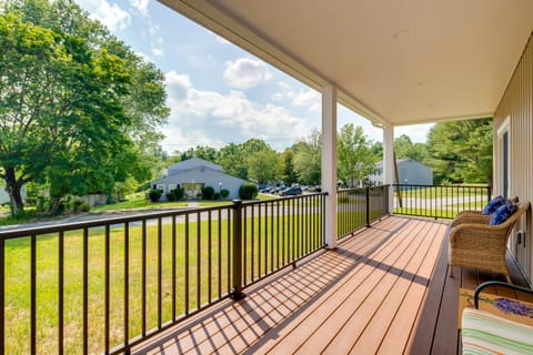 Peaceful Hendersonville Home Less Than 2 Mi to Main St! House in Hendersonville