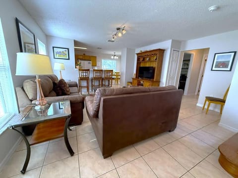 Lake View Villa With Beautiful Sunsets - Southern Dunes House in Haines City