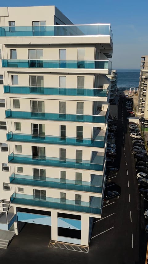 Property building, Day, Beach, Sea view, Location, Parking