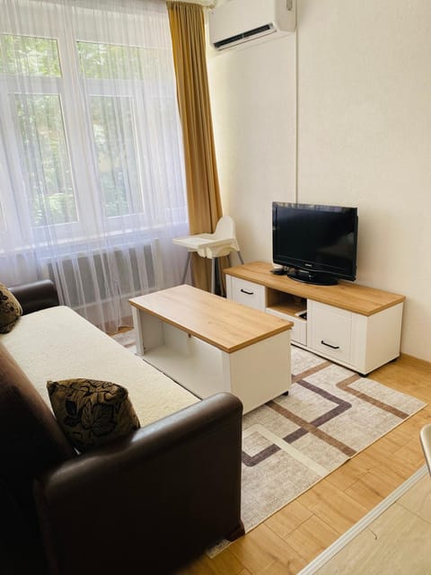 Communal lounge/ TV room, TV and multimedia, Living room, Seating area