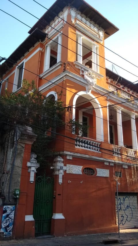 Casa Laranja Bed and Breakfast in Santa Teresa