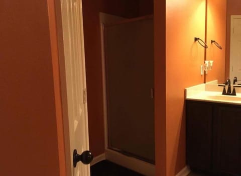 4BR 2BA Family Home On a Lake House in Mississippi