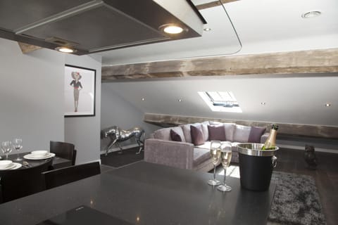 Kitchen or kitchenette, Living room, Dining area