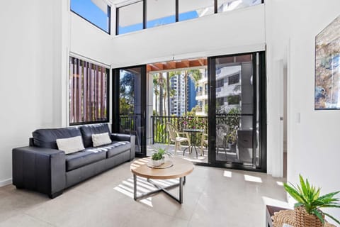 Day, View (from property/room), Balcony/Terrace, Living room, Seating area