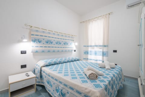 Property building, Living room, Bedroom