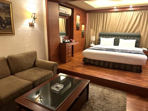 Living room, Bedroom