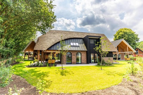 Property building, Day, Garden