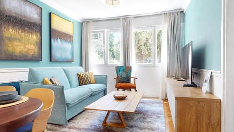 Communal lounge/ TV room, Living room