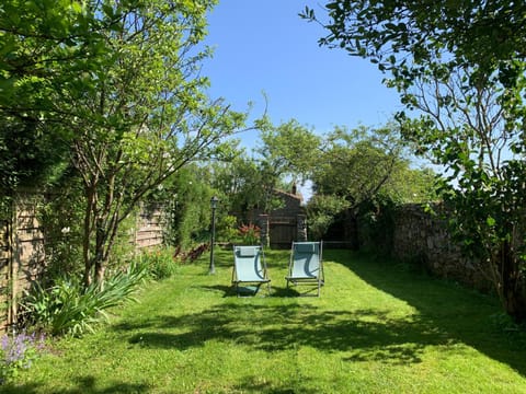 Spring, Garden, Garden view, sunbed