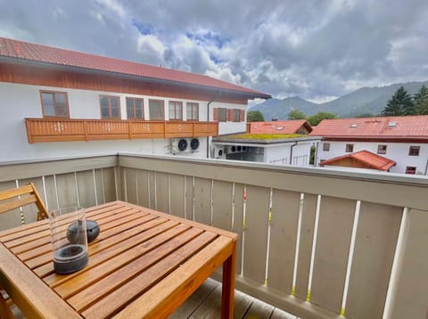 Ferienwohnung "Aschbergblick" - Edel Wohnen im Ortskern Schliersee Apartment in Schliersee