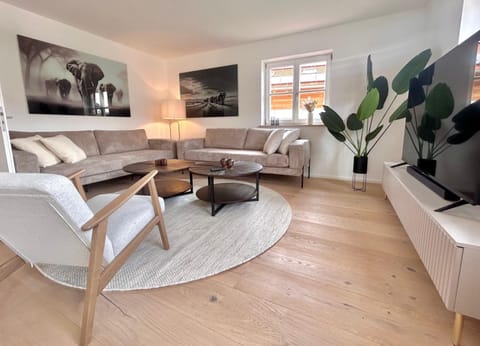 TV and multimedia, Living room, Bedroom