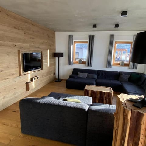 Panorama Chalet Grau XL House in Salzburgerland