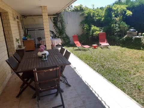 Patio, Spring, Day, Garden, sunbed