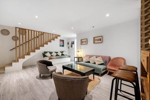 Property building, Living room
