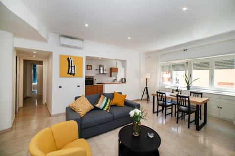 Living room, air conditioner