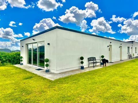 Property building, Natural landscape, Garden, Garden view