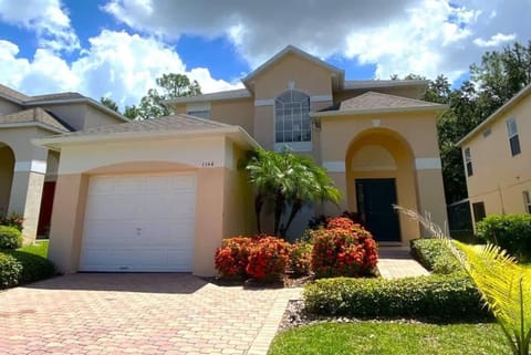 Stunning Villa with Golf Course Views House in Haines City