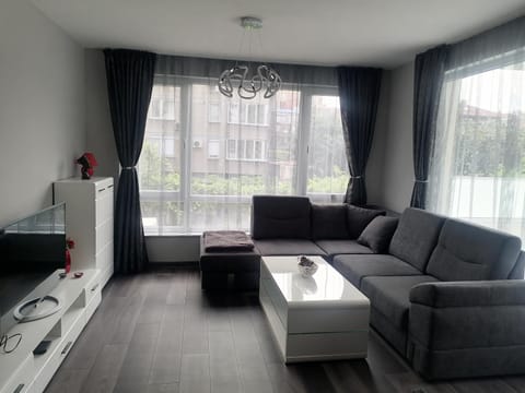 Communal lounge/ TV room, Evening entertainment