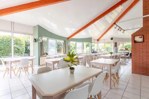 Banquet/Function facilities, Breakfast